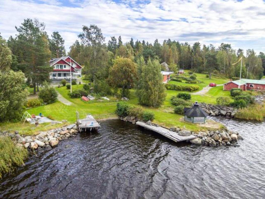 Beautiful Expansive House With Sea Views, Large Private Bedrooms Available In Shared House Huoneisto